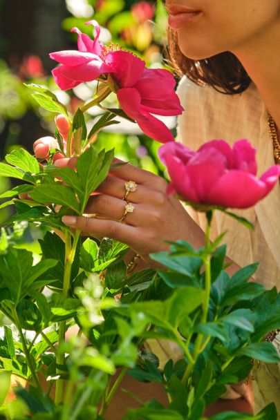 Botanical ring met klaproos bloem