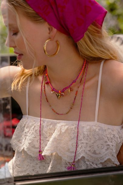 Collier Art en cordon tressé fuchsia avec perles fantaisie