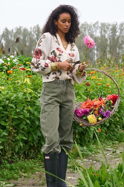 Cardigan beige en jacquard avec boutons fleuris