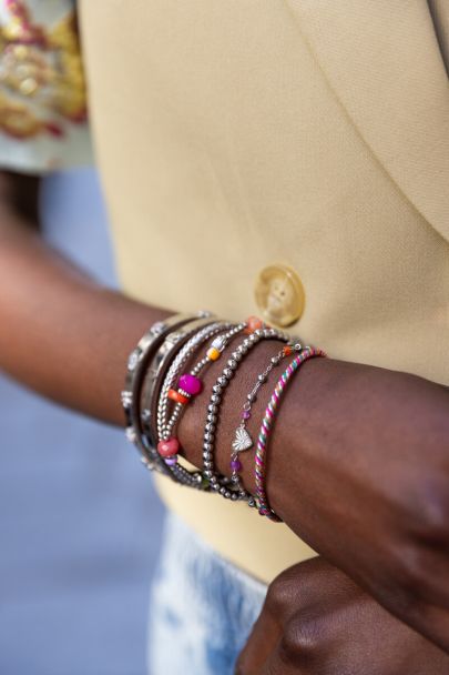 Armband met hartjes hanger & paarse kralen