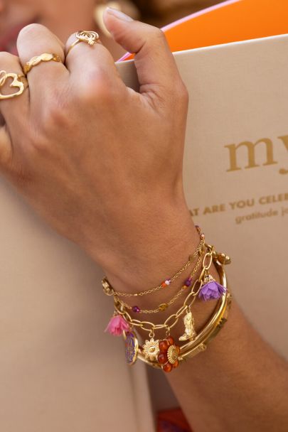 Minimalistische armband met hartjes en kralen