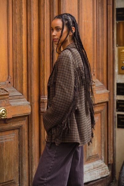 Blazer marron &agrave; carreaux avec franges