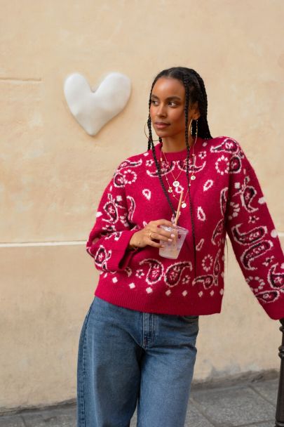 Pull rose duveteux &agrave; imprim&eacute; paisley