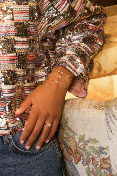 Magical statement ring met bloemen strass stenen