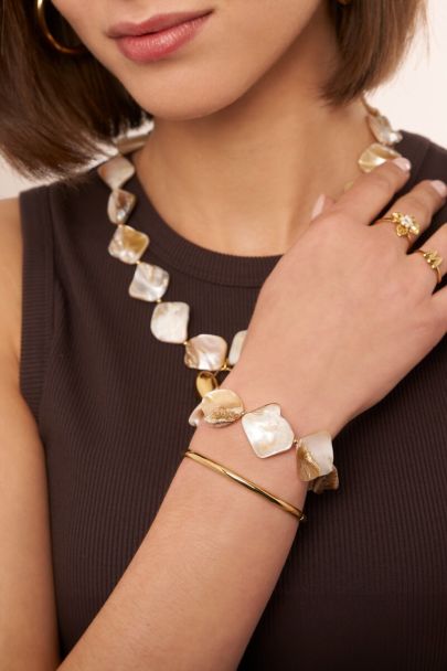 Statement bracelet with organic shells