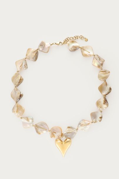 Statement shell necklace with heart