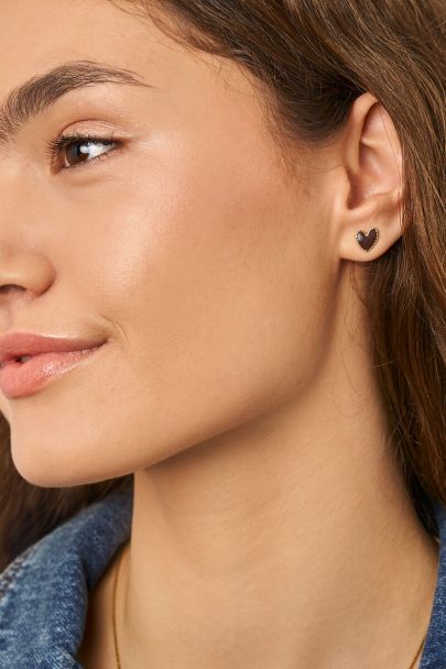 Ohrstecker mit braunen Herzen