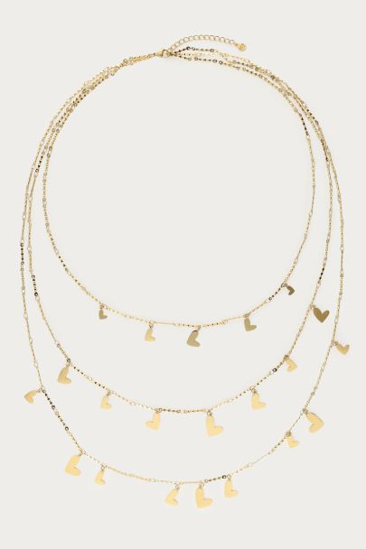 Dreifache lange Kette mit Herzen