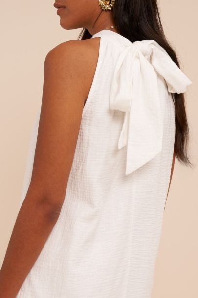 Robe col halter blanche à volants