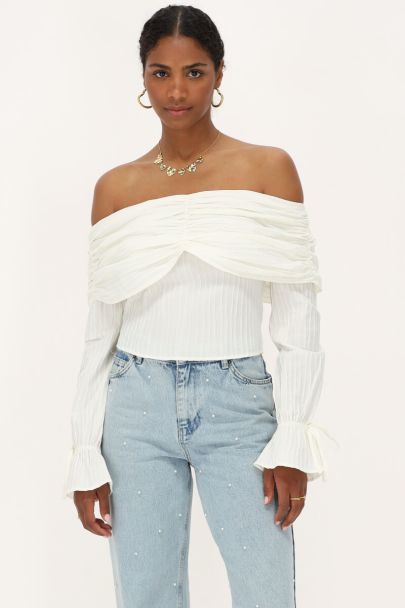 Witte off-shoulder top met structuur