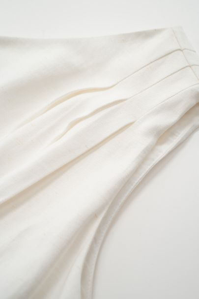 Witte one-shoulder top gedrapeerd