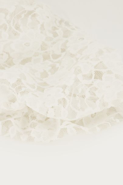 Weißes T-Shirt mit Spitzen-Puffärmeln
