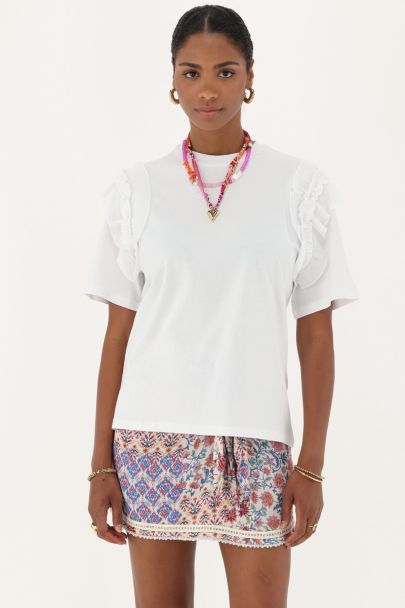 Weißes T-Shirt mit Rüschen