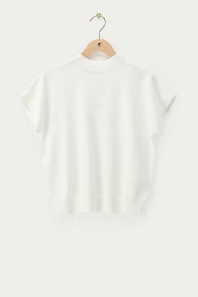 Weißes Oberteil mit Fledermausärmeln