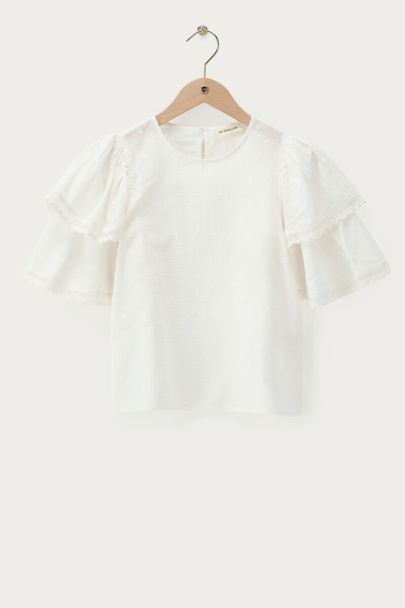 Weißes kurzärmeliges Oberteil mit doppelten Rüschen