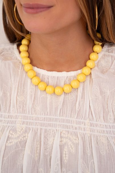 Collier jaune avec perles fantaisie massives 