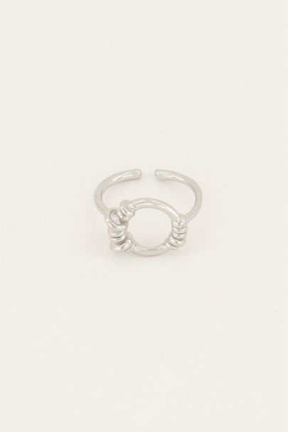 Anillo con círculo abierto