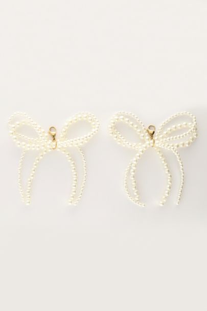 Sneaker charm met imitatieparels