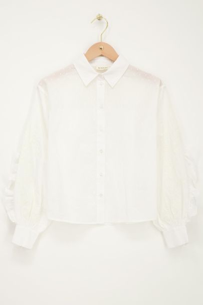 Weiße langärmelige Bluse mit Stickerei