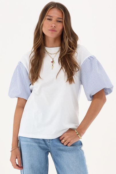 Witte top met gestreepte pofmouwen