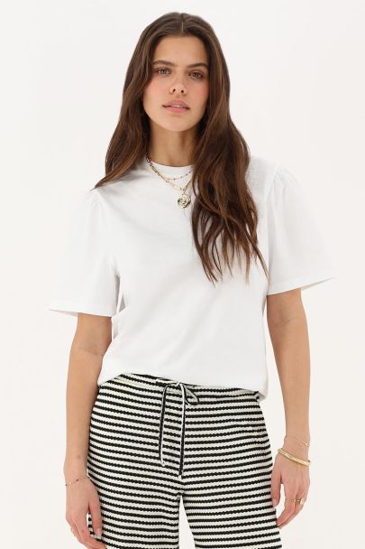 T-shirt blanc à manches plissées