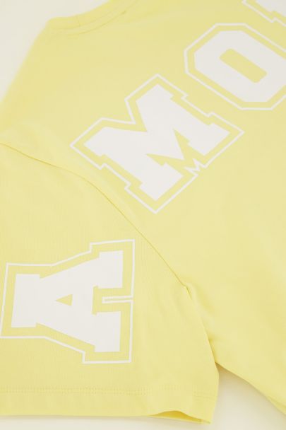 T-shirt jaune 'Amour'