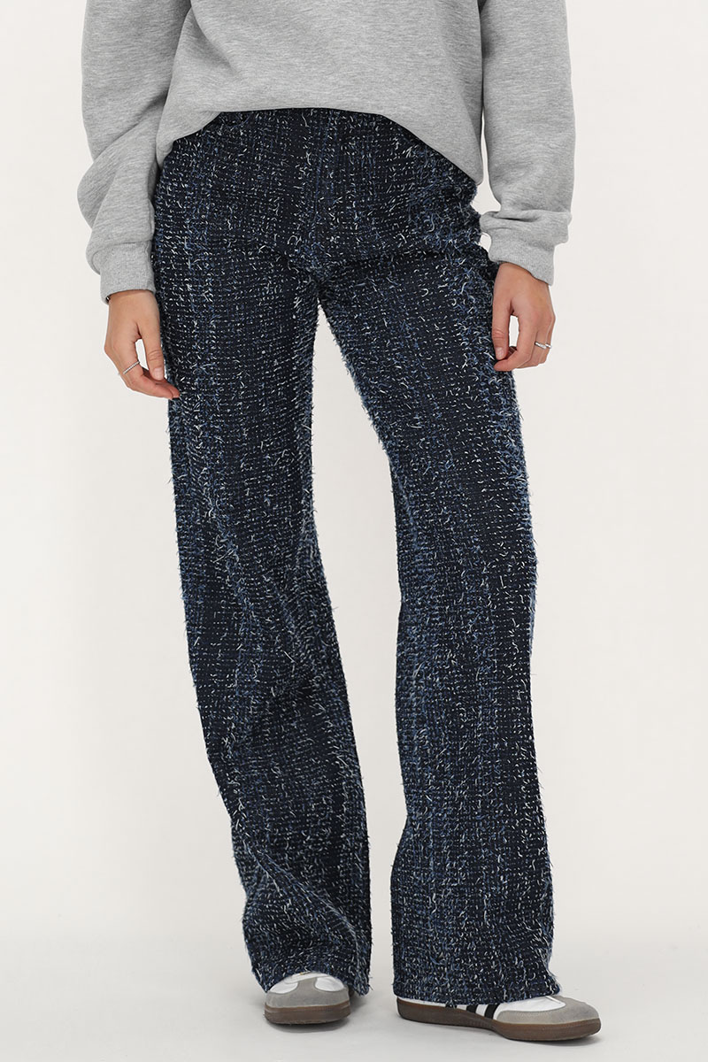 dark-blue-wide-leg-jeans-with-jacquard