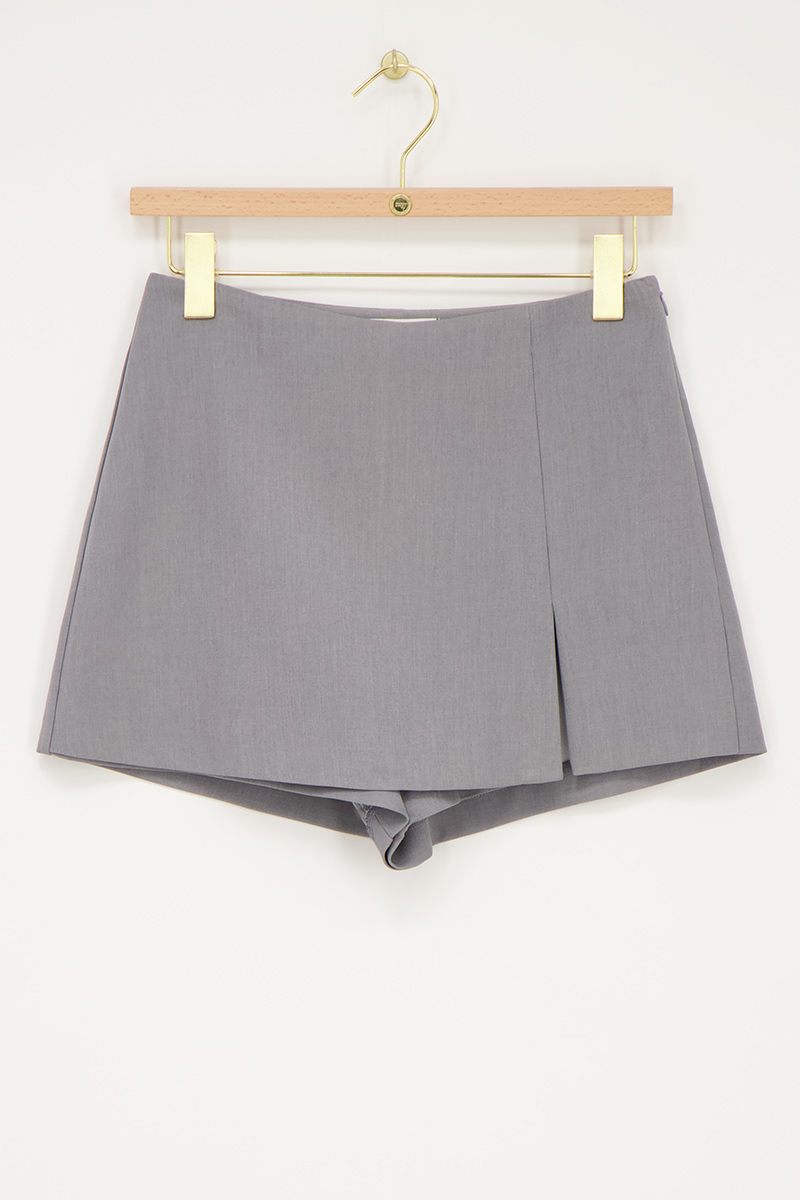 Grey skort with mini split | My Jewellery