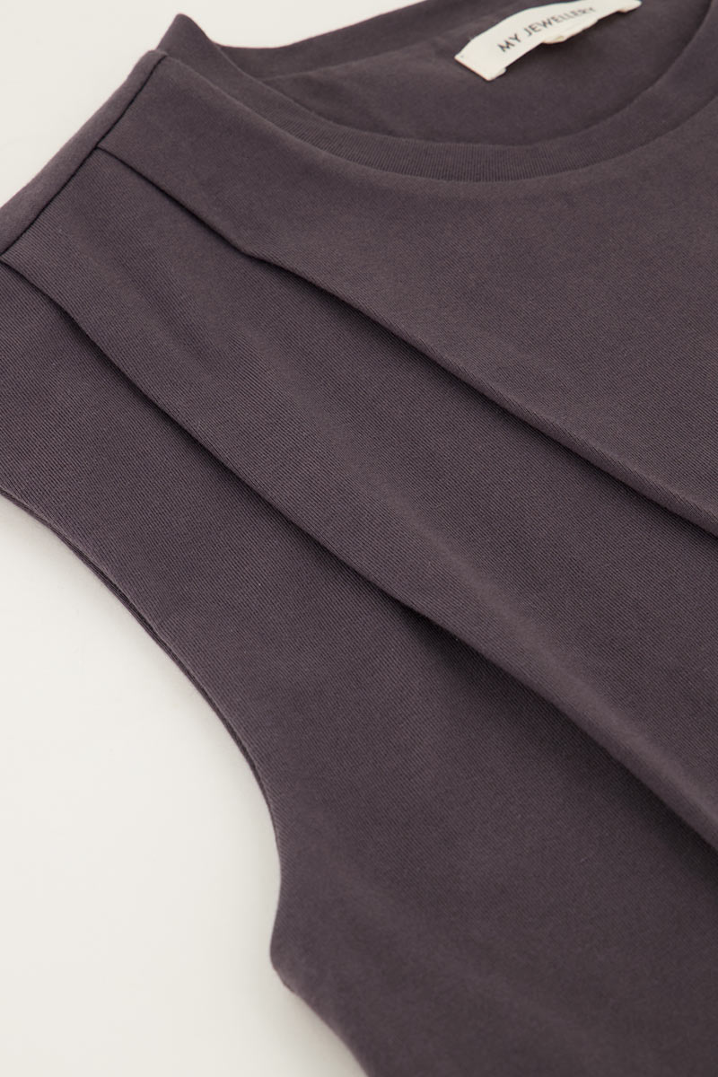 Gray sleeveless cropped top