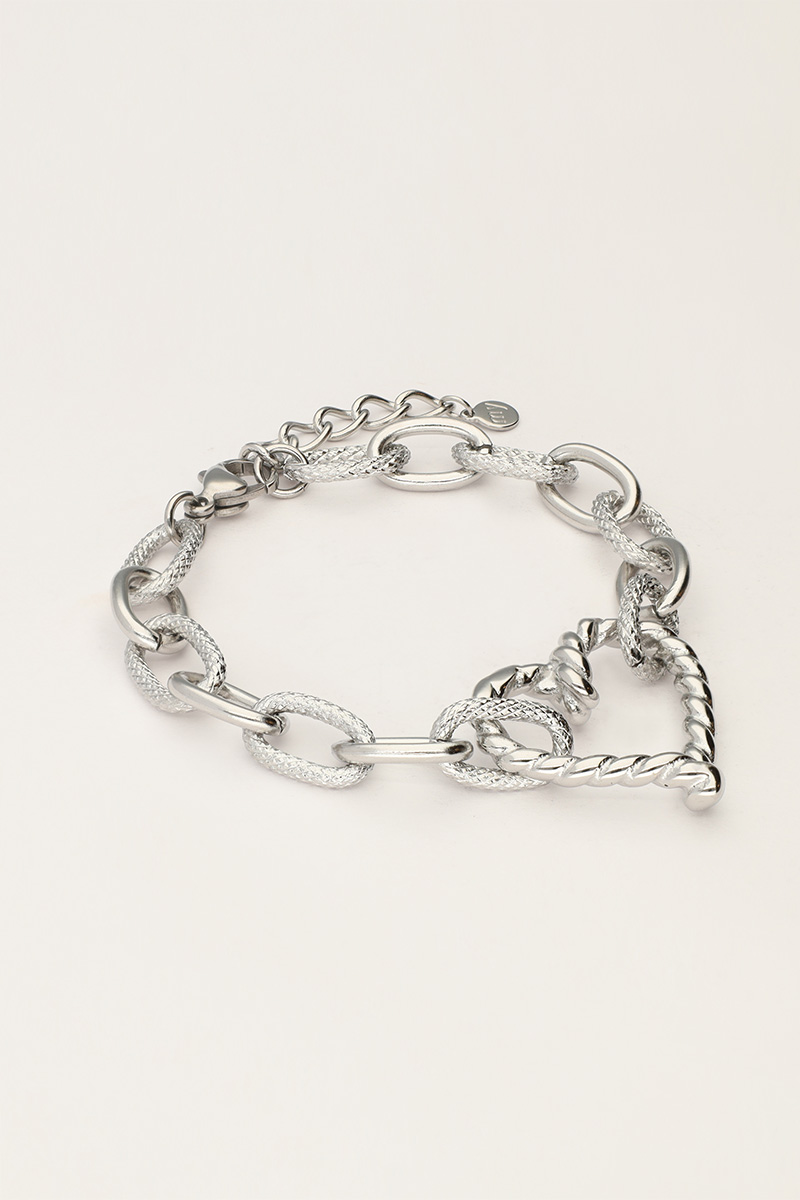 Iconic armband met twist en hartje