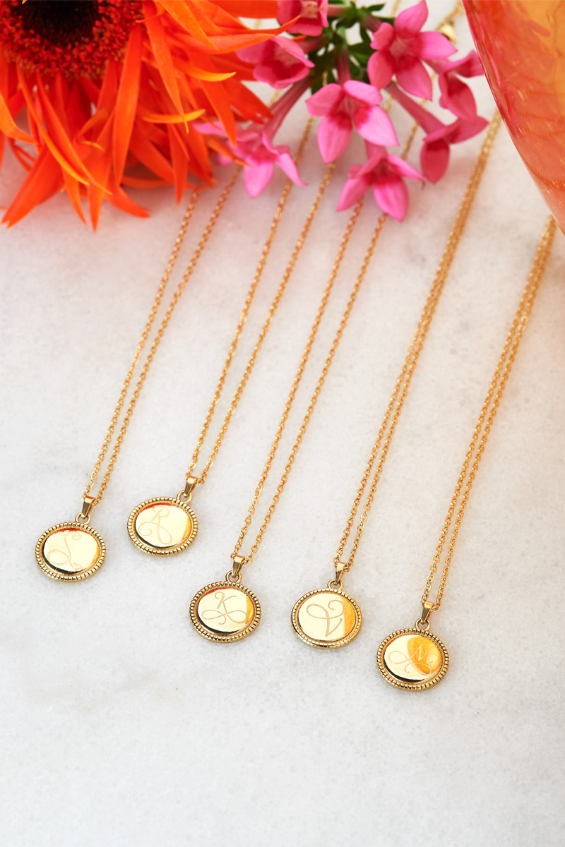 Ketting initial munt, ketting met letter