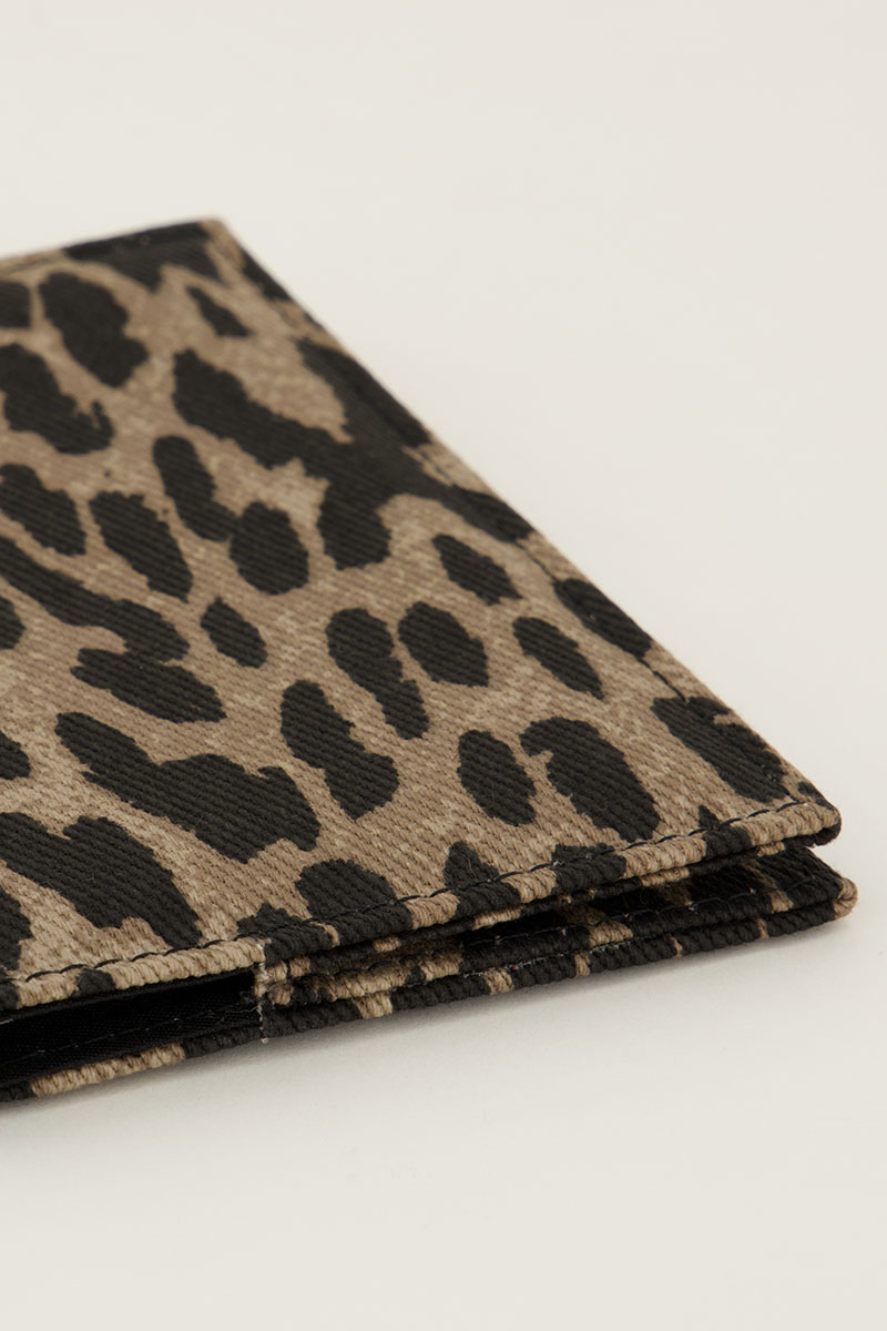 Leopard print passport cover | My Jewellery
