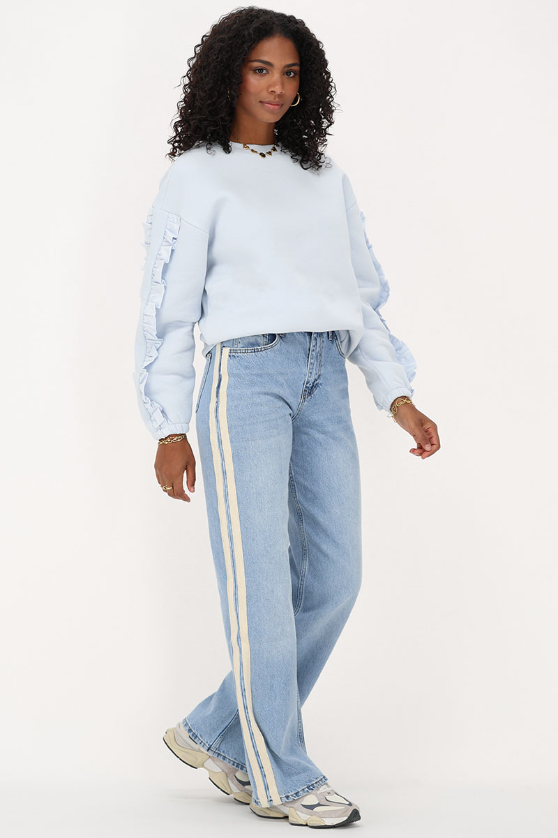 Light blue woven sweater with ruffle | My Jewellery