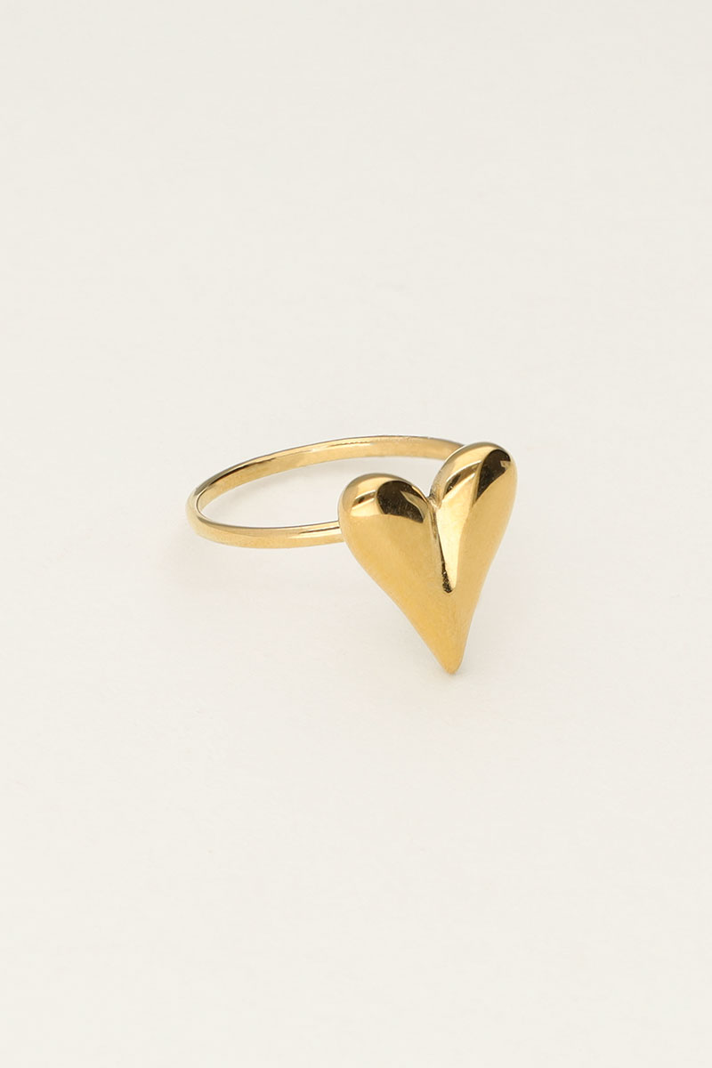 Minimalist ring with statement heart  |  My Jewellery