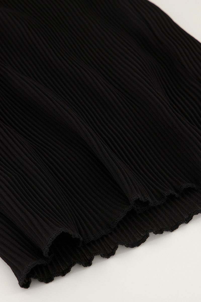 Black wide-leg pleated trousers | My Jewellery