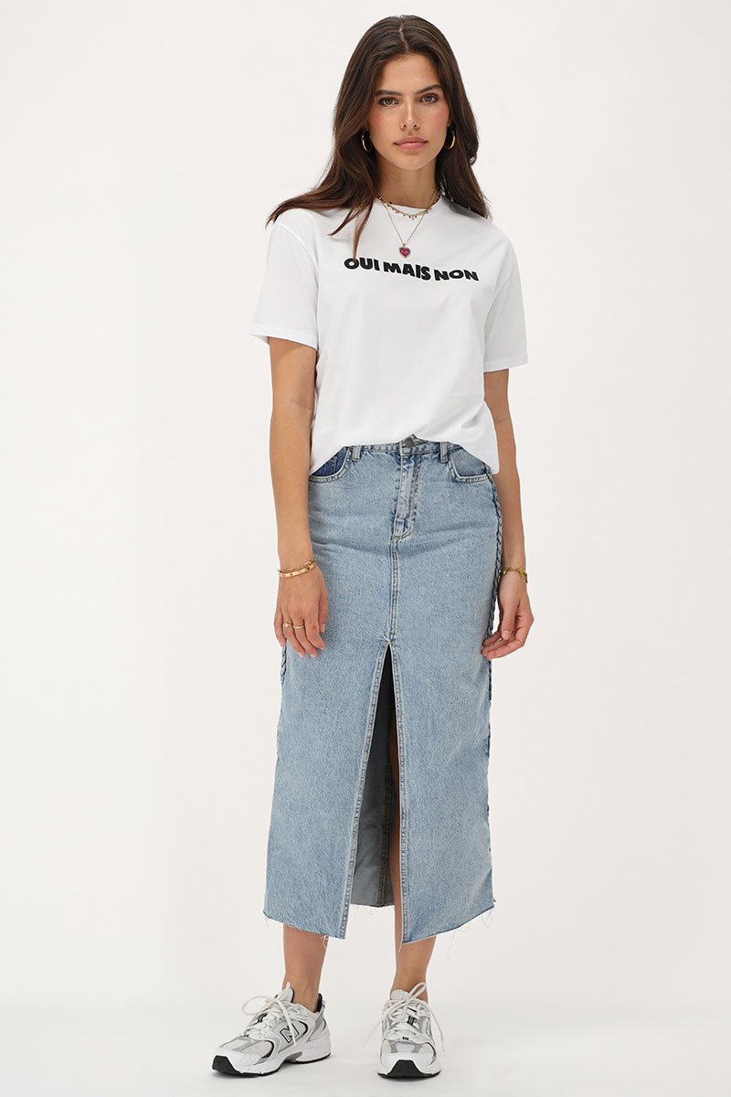 White T-shirt with black ''Oui mais non'' | My Jewellery