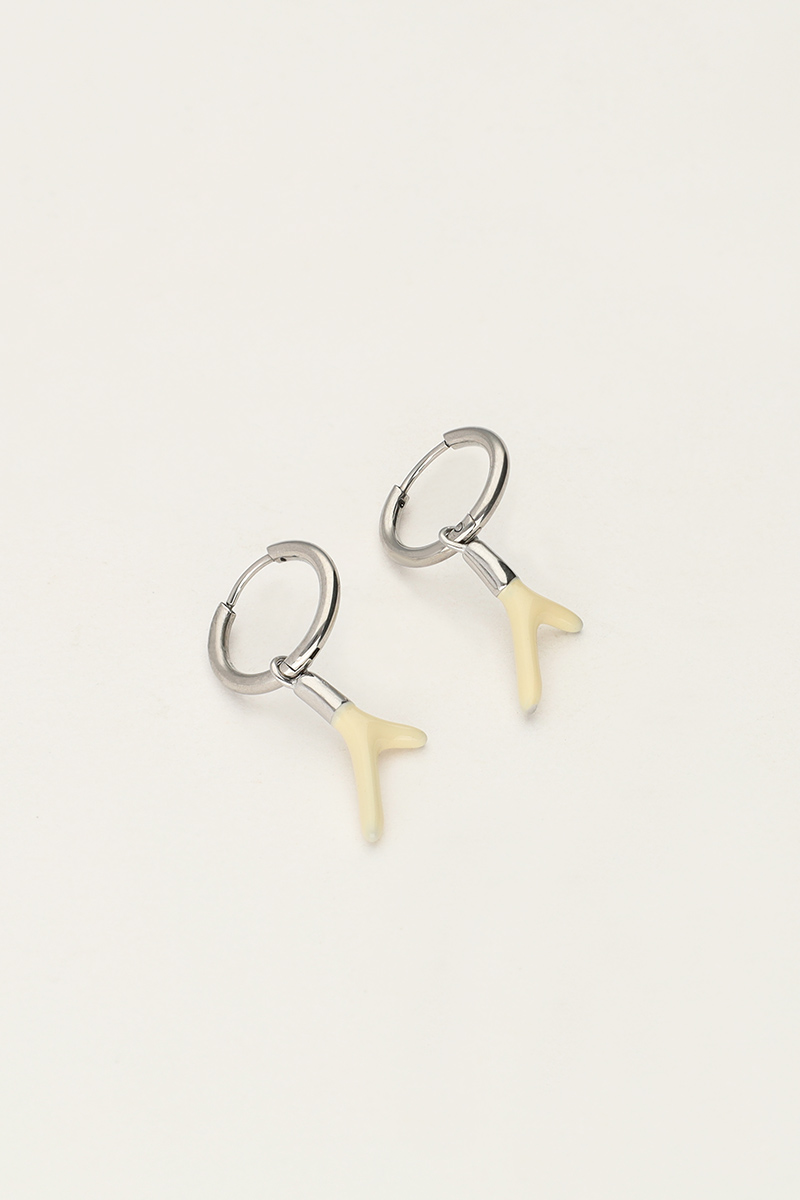 Ocean oorringen met beige koraal