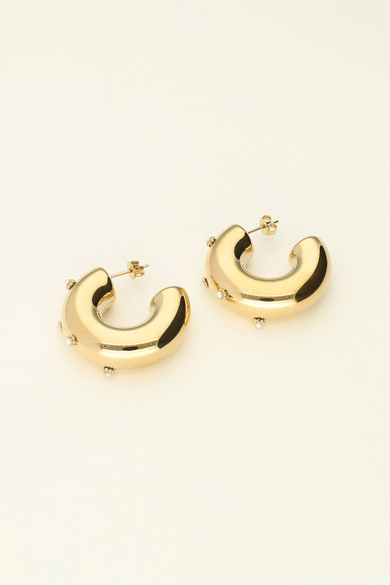 Open hoop earrings with flower and pearl | My Jewellery