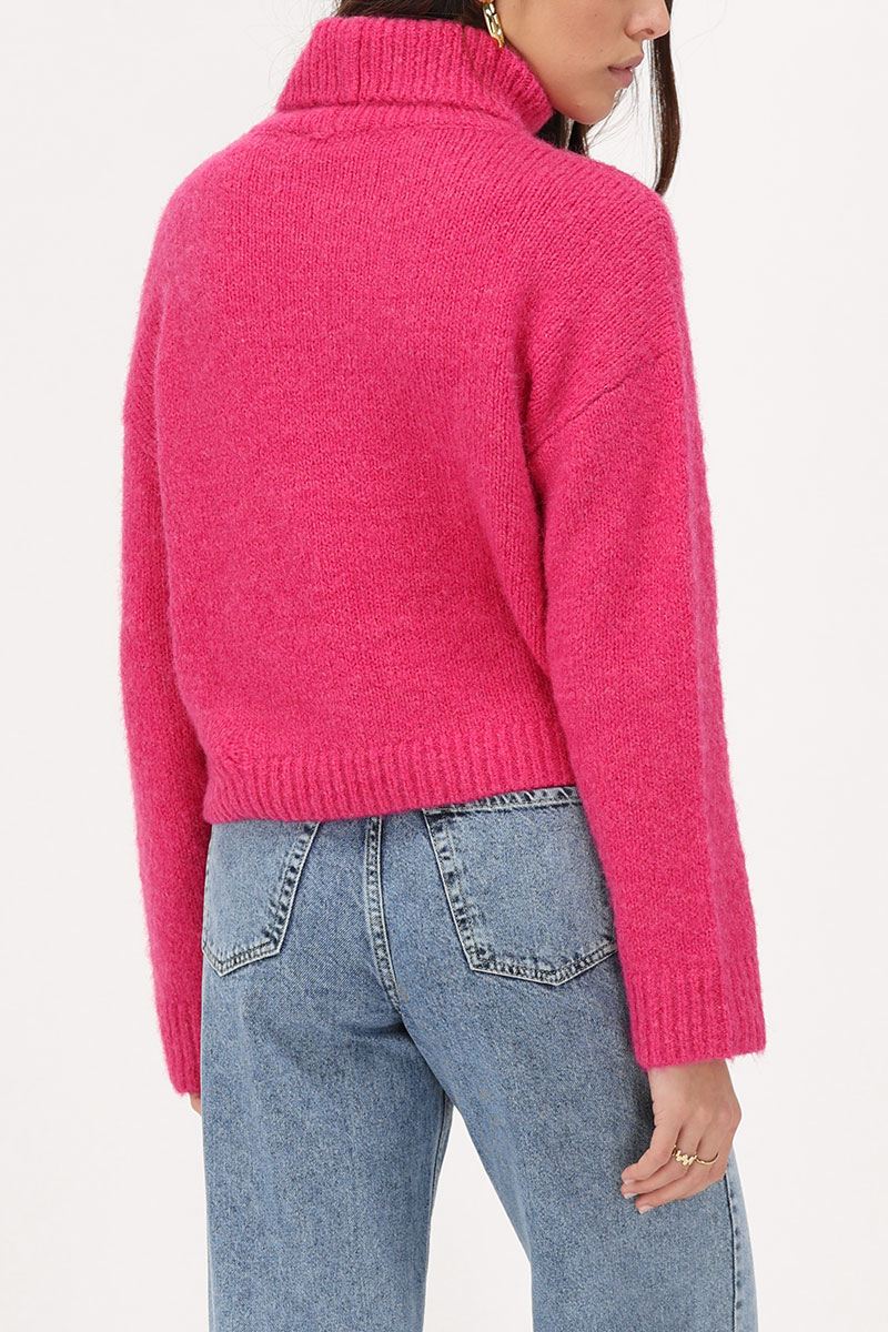 Pink wide sweater with turtleneck | My Jewellery