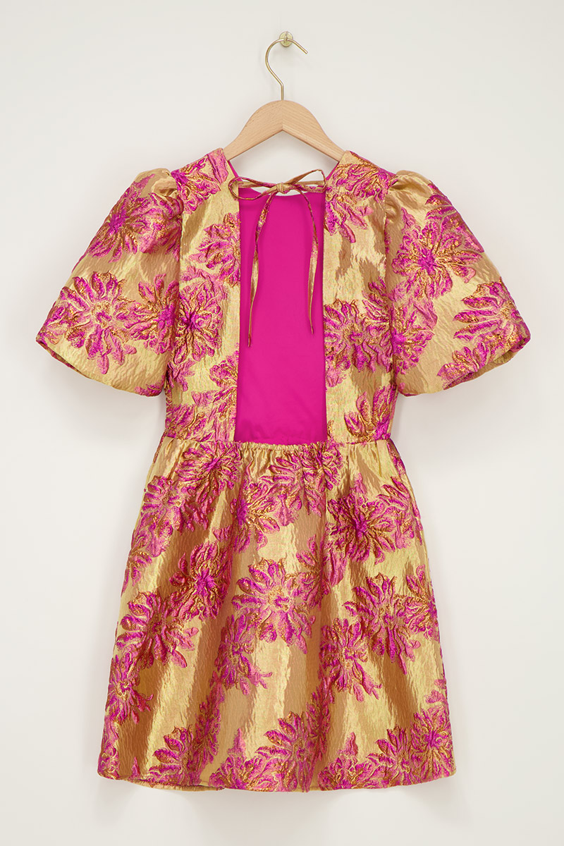Pink jacquard dress with an open back | My Jewellery