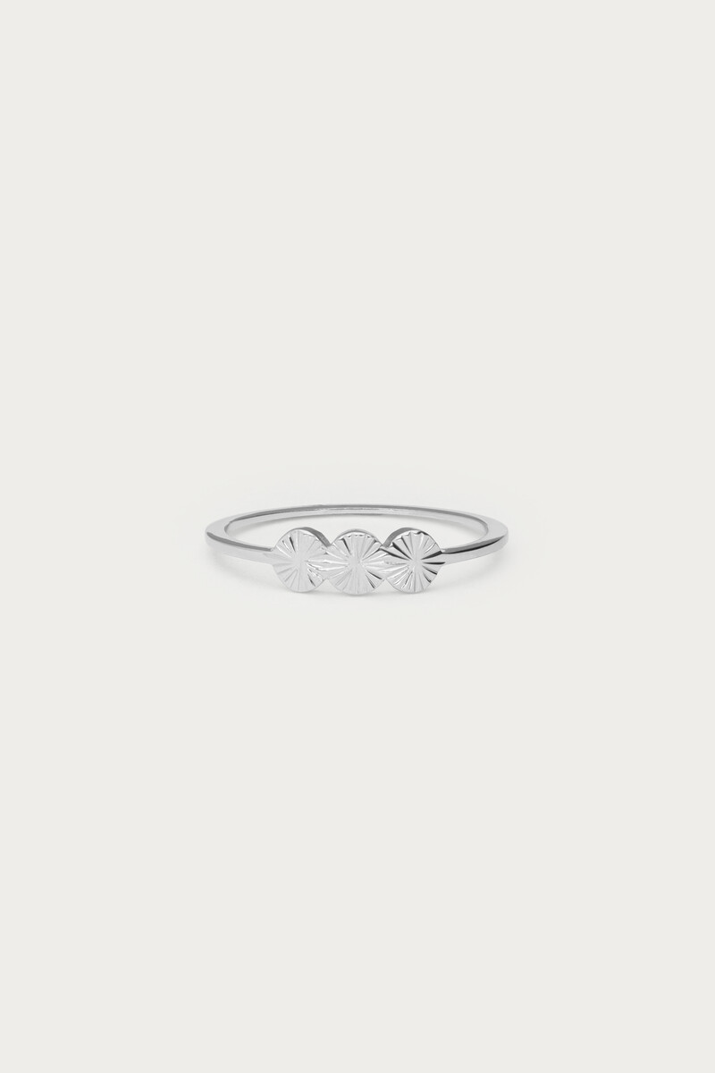Ring met drie muntjes