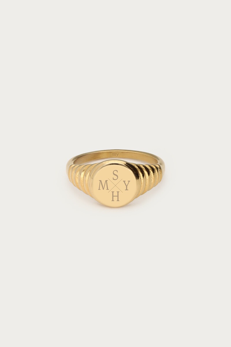 Atelier ribbed signet ring | My Jewellery