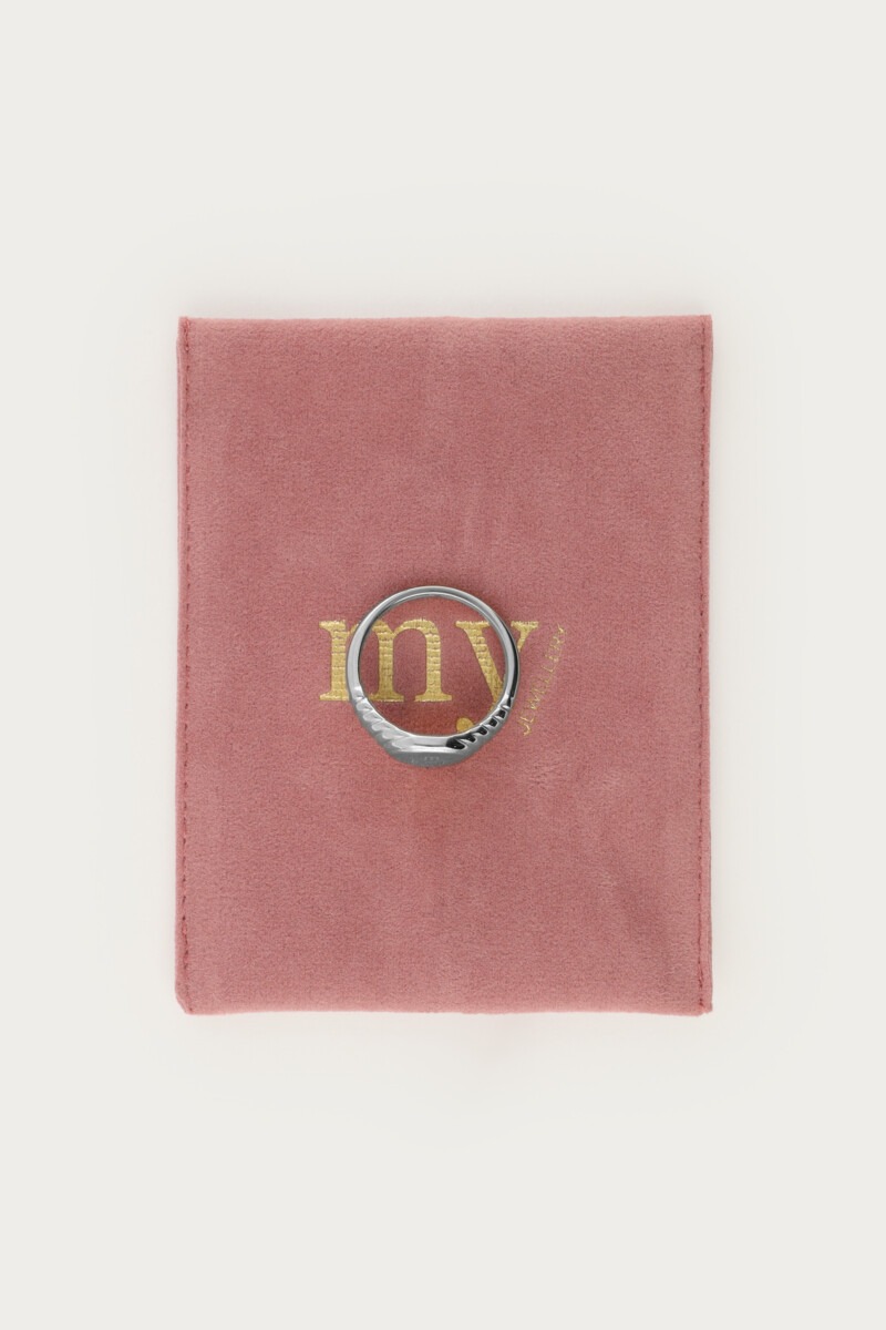 Atelier ribbed signet ring | My Jewellery