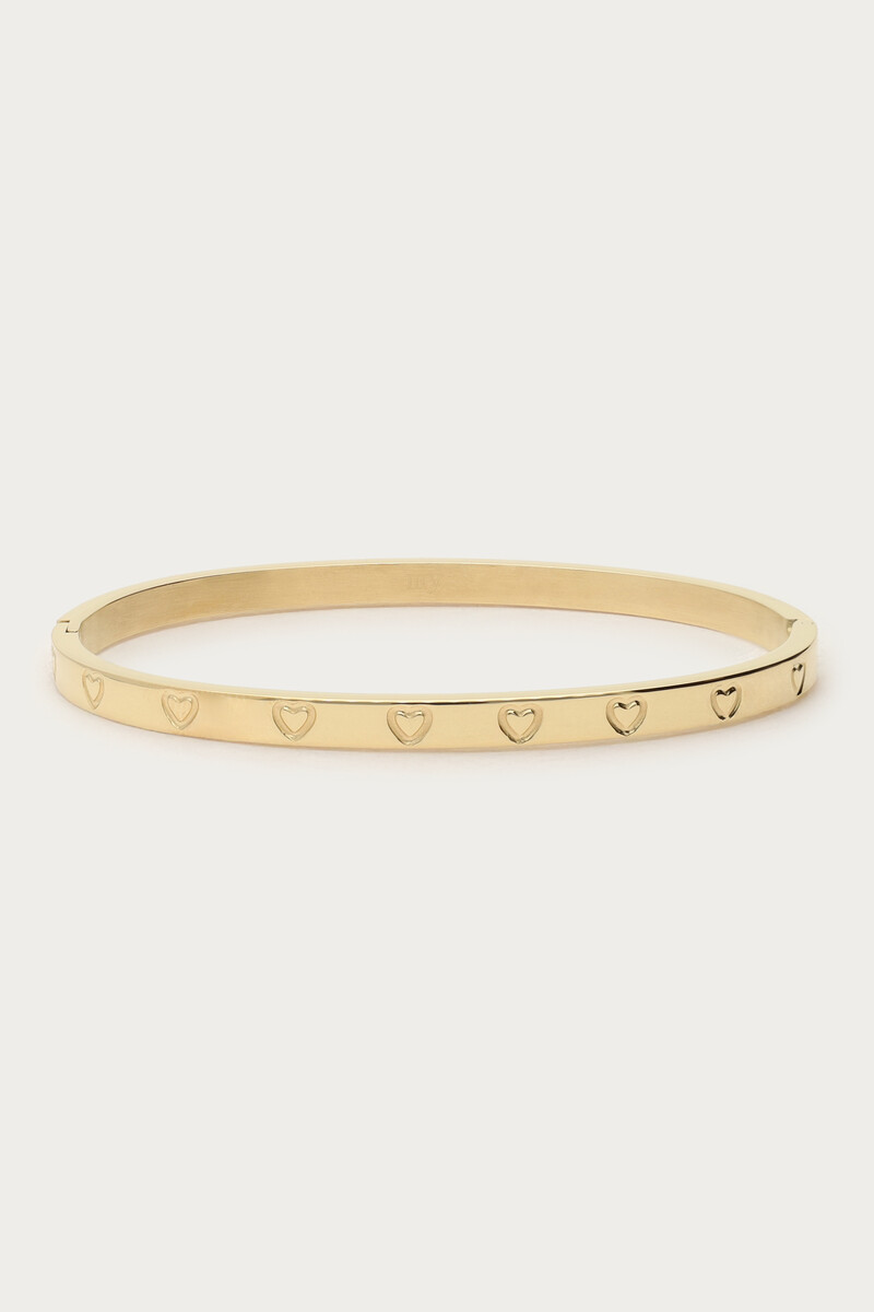 Bangle with engraved hearts