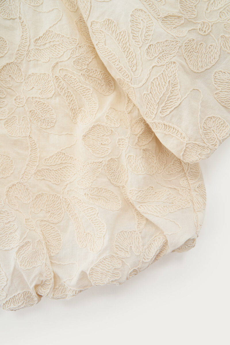 Beige balloon top with embroidery | My Jewellery