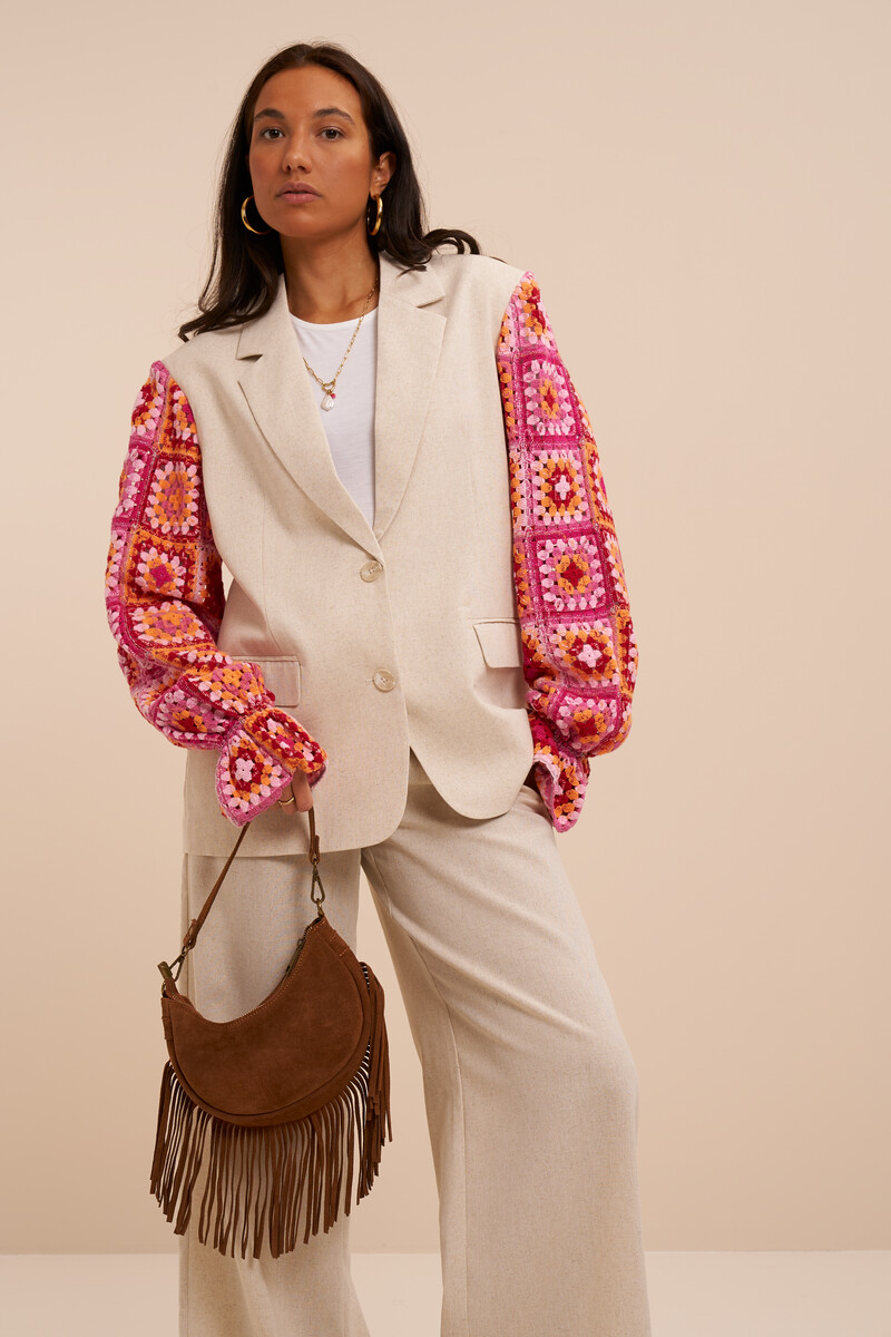 Beige blazer with pink crochet sleeves | My Jewellery
