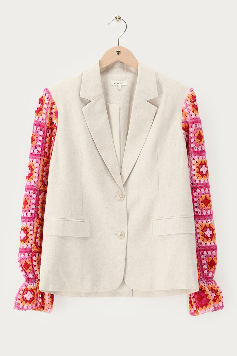 Beige blazer with pink crochet sleeves | My Jewellery
