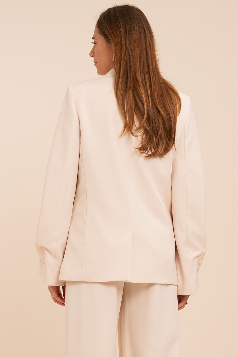 Beige blazer with pleated sleeves | My Jewellery