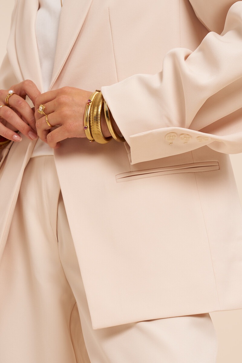 Beige blazer with pleated sleeves | My Jewellery