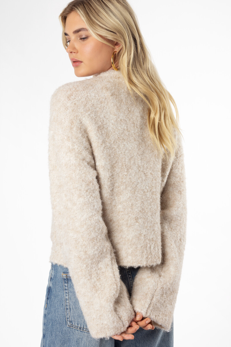 Beige bouclé cardigan with buttons and pockets | My Jewellery